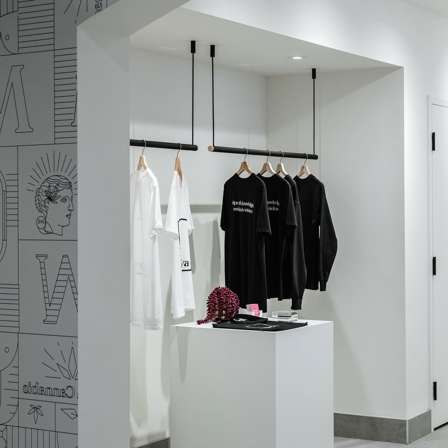 Black Retail Hanging Clothes Racks